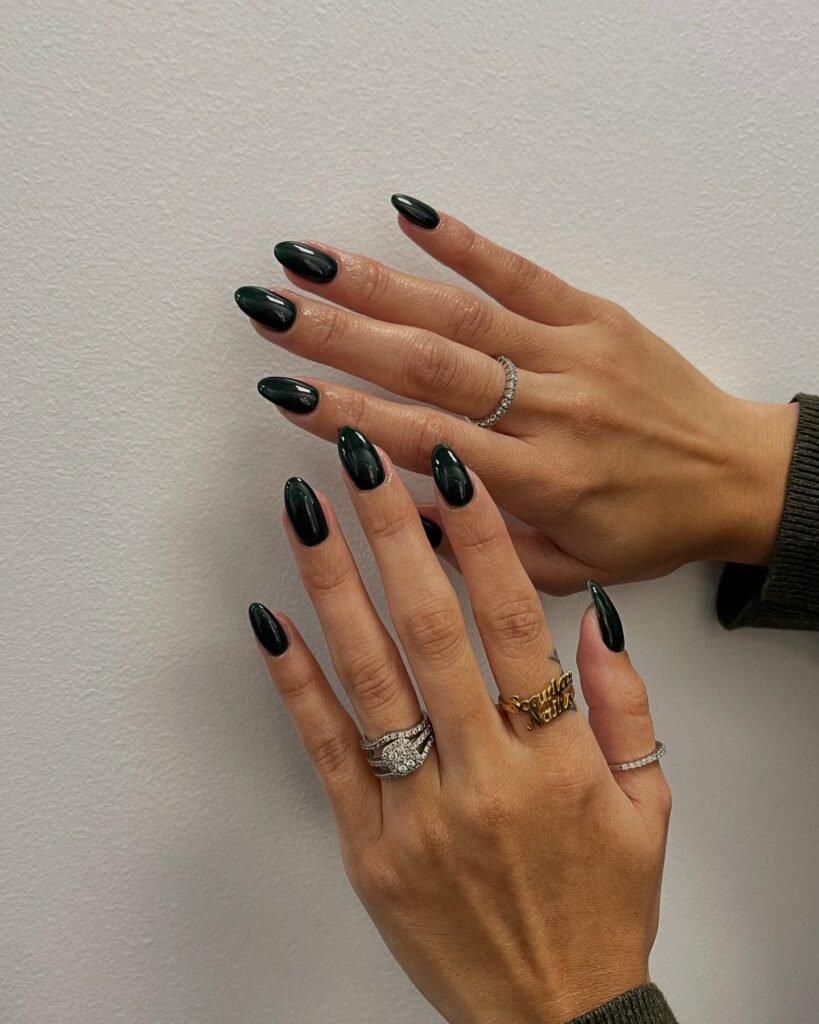 Deep forest Green 