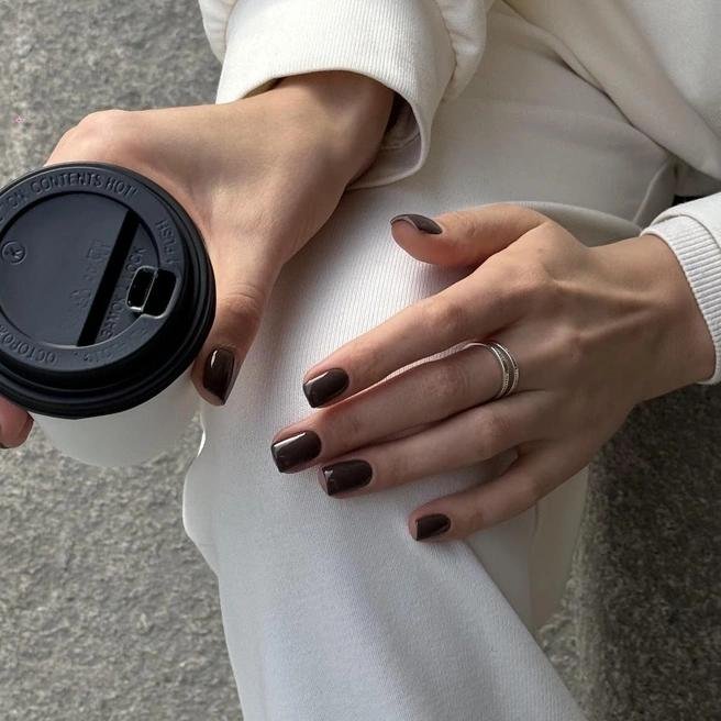 Short Glossy Mocha Nails