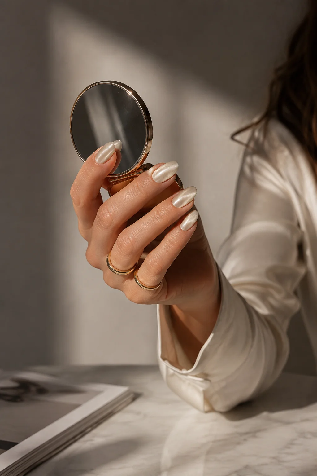 Ivory Cat-Eye Nails